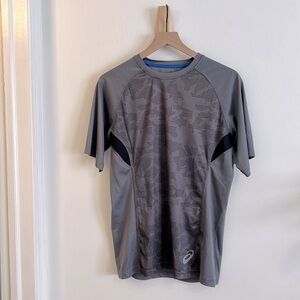 ASICS Men’s Gray Athletic Top - Size Medium